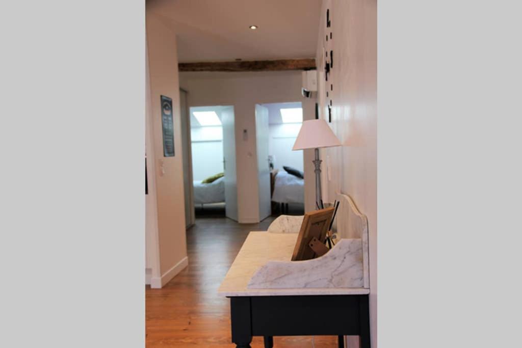 Les Gites Du Chateau - L Appartement Du Roi - Magnifique Appartement Face Au Chateau 内拉克 外观 照片