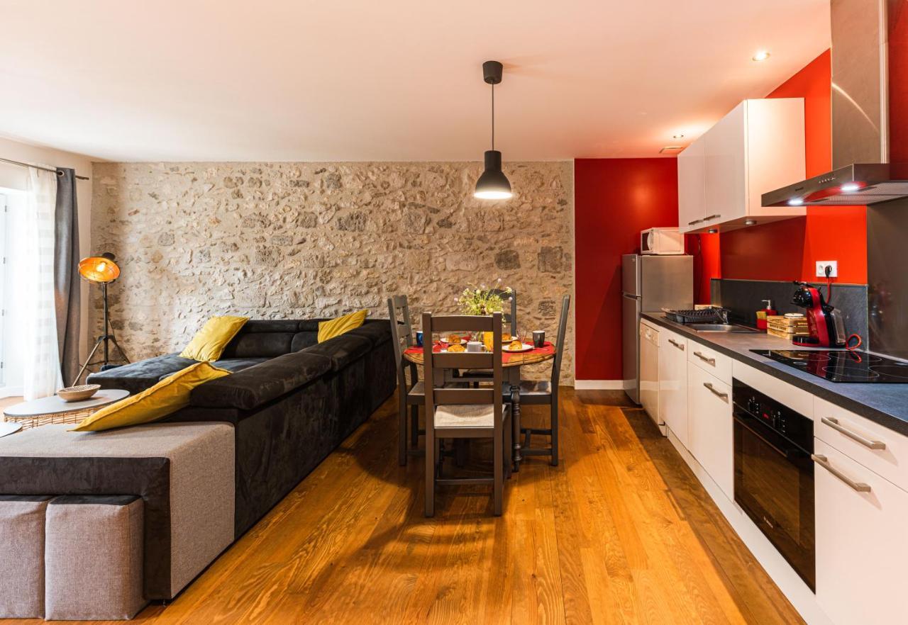Les Gites Du Chateau - L Appartement Du Roi - Magnifique Appartement Face Au Chateau 内拉克 外观 照片