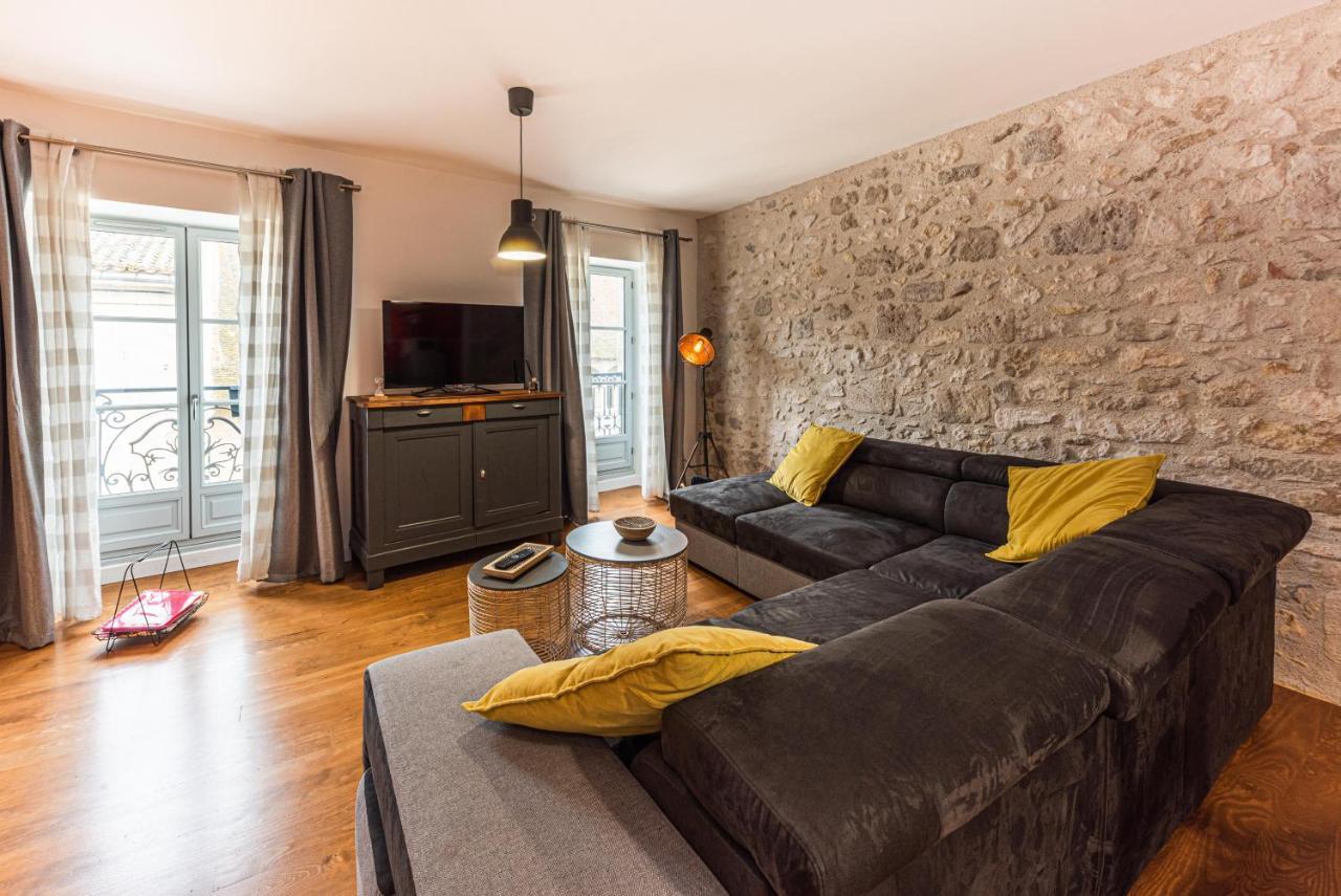 Les Gites Du Chateau - L Appartement Du Roi - Magnifique Appartement Face Au Chateau 内拉克 外观 照片